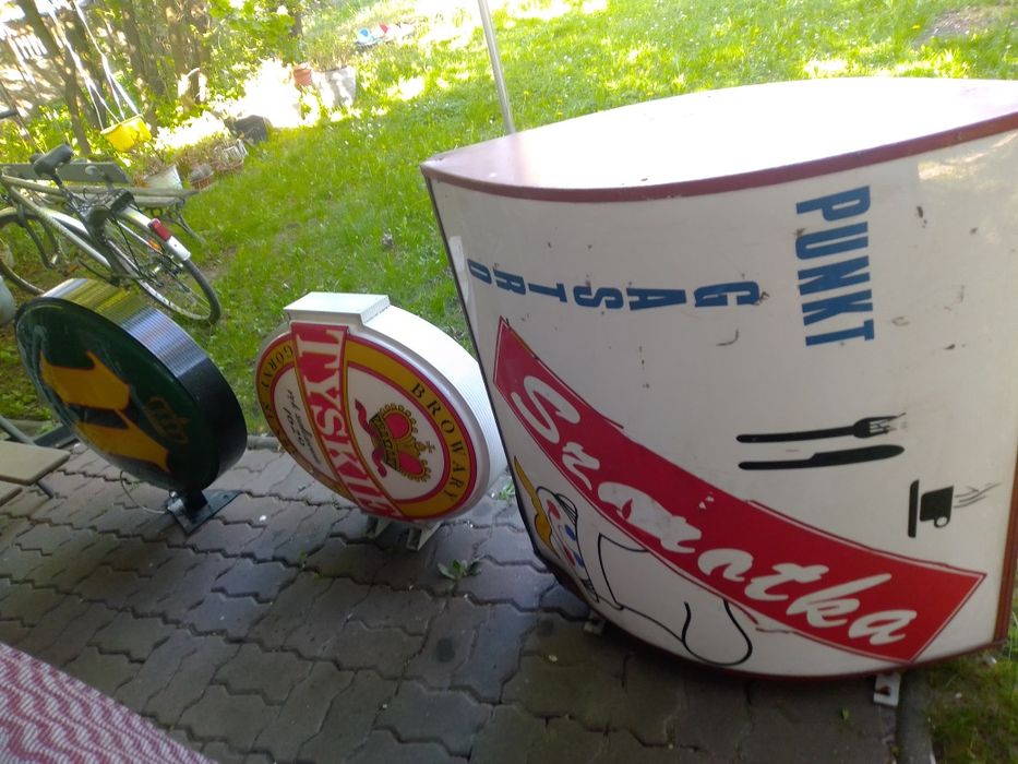 Kasetony reklamowe świetlne