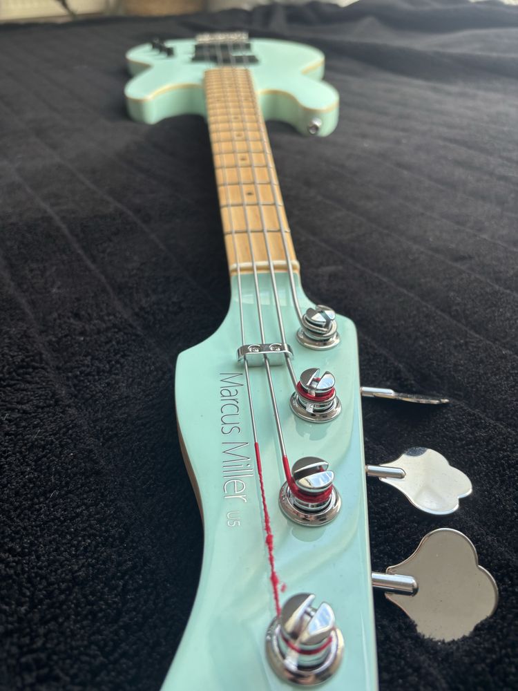 Gitara basowa Sire u5 shortscale krótka menzura flatwound struny