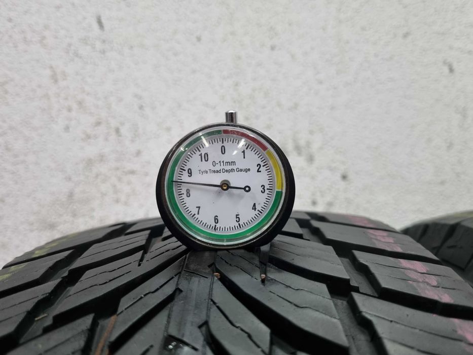 215/65/16C 109/107T Nokian SeasonProof C