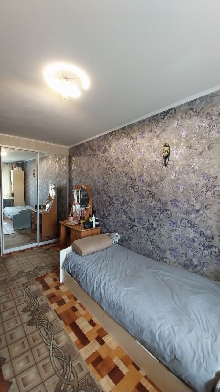 Продам 3 квартиру, з автономним газовим опаленням, на 2 поверх, Кірова