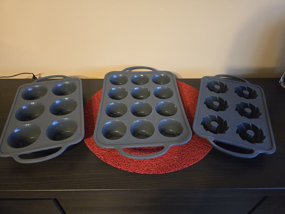 Pojemniki silikonowe do pieczenia