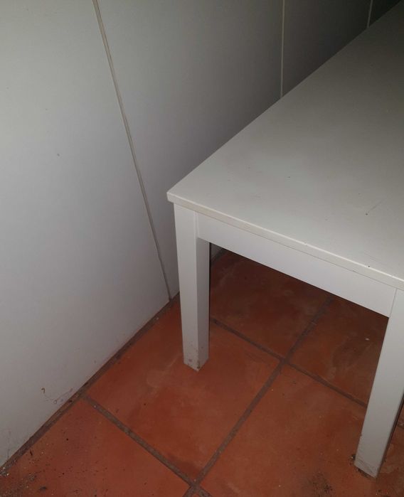 Banco largo IKEA. Modelo: SIGURD