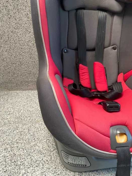 продам автокресло Chicco Nextfit от 0 лет (0-30кг) ISOFIX