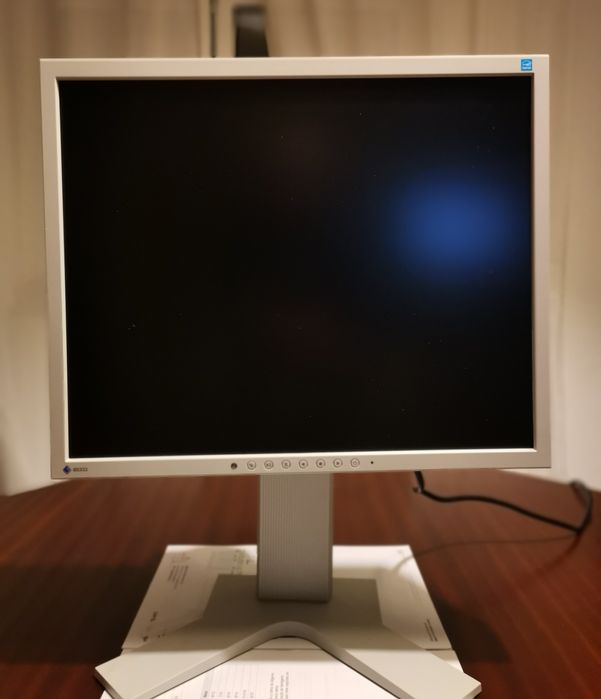 Monitor Eizo 19" LCD. Óptimas condições