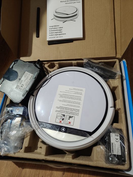 Odkurzacz samojezdny Medion bezprzewodowy robot sprzątający jak nowy