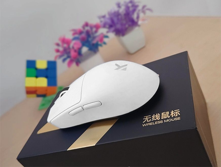 Беспроводная игровая мышь Mchose L7 Pro 8K белая. Pixart 3395