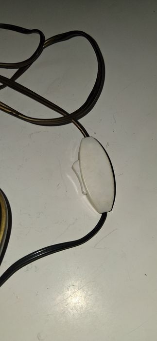 Lampka mosiężna z żarówka