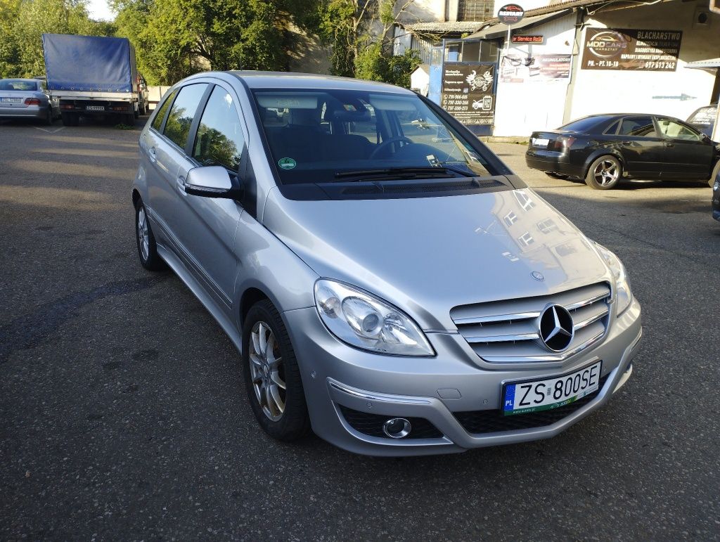 Mercedes  b  automat