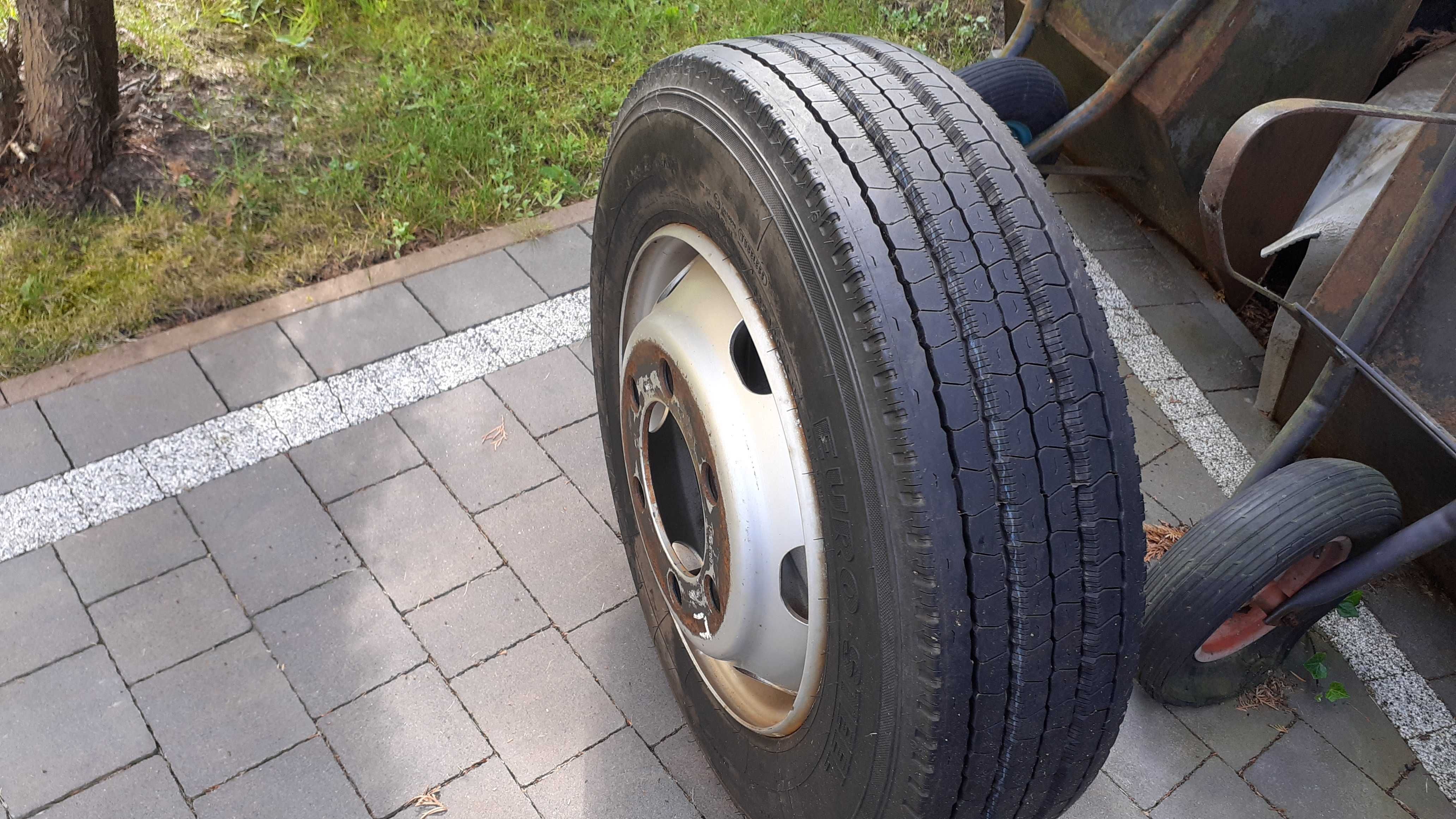 Opona 1x SEMPERIT EURO-STEEL 205/75R17,5C  124/122M , 2017r