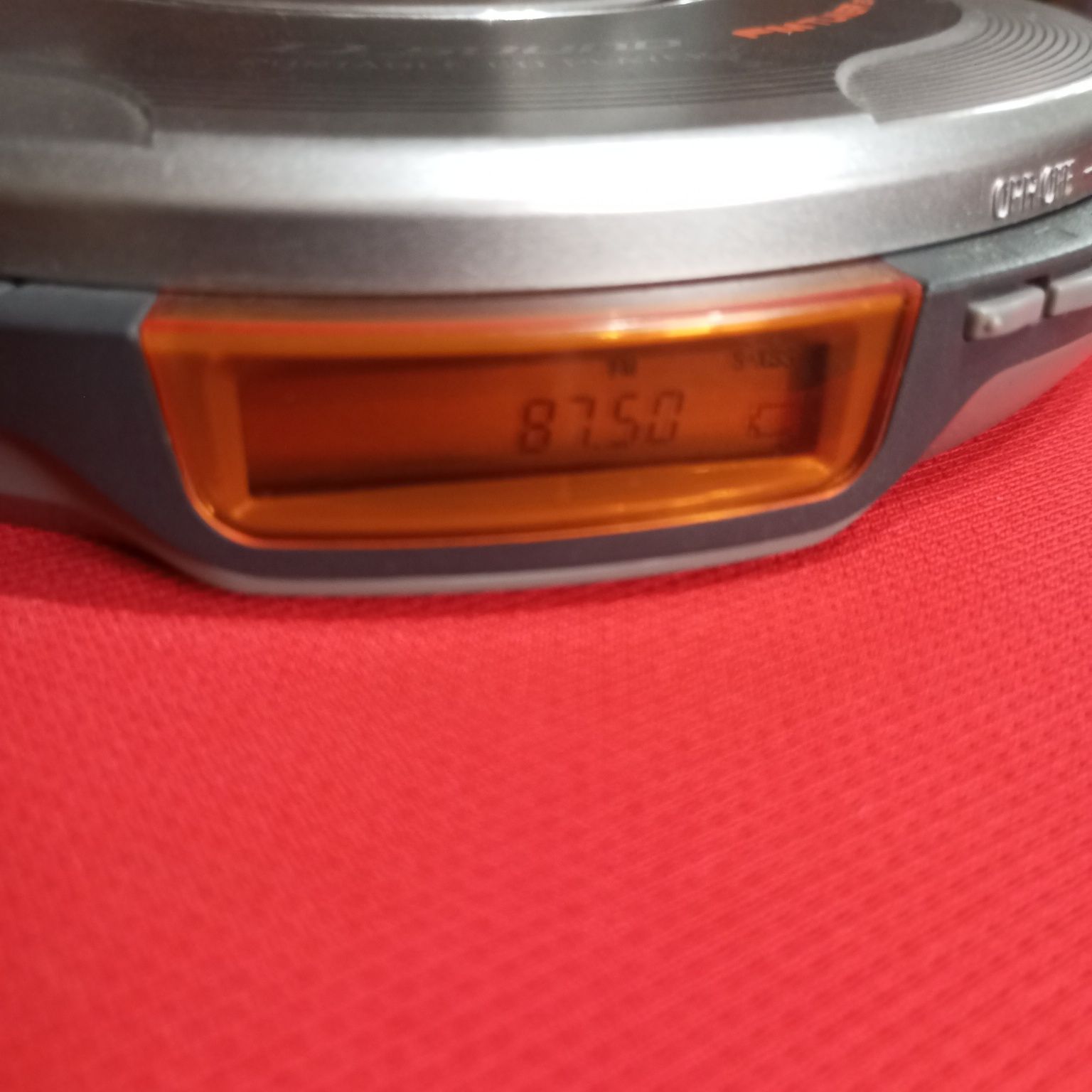 MP3-CD плеер с FM приемником