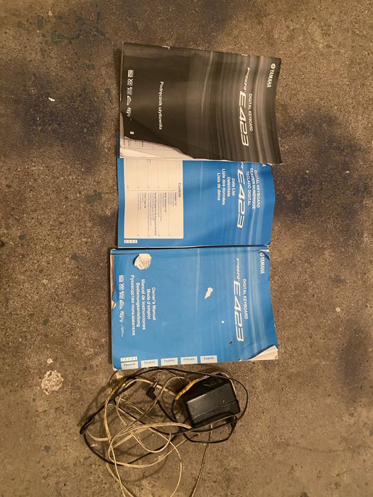 Keyboard Yamaha PSR E423