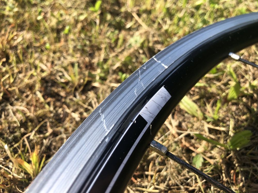 Komplet kół szosowych Shimano R500 WH-R501
