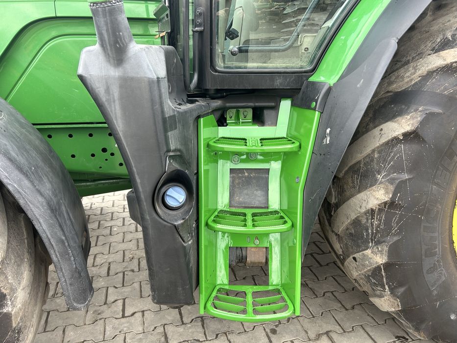 Трактор John Deere 6155R