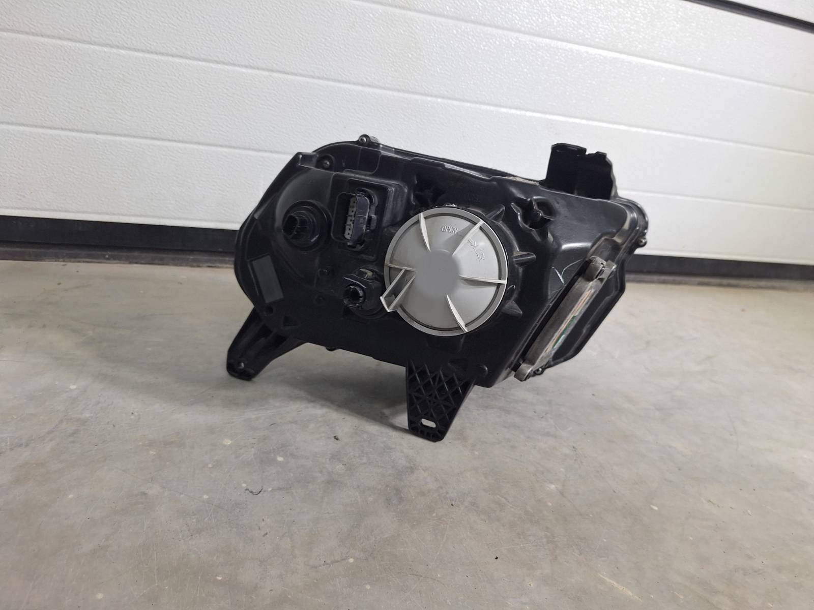 Lampa przednia lewa Ford Mustang V gen 2013, 2014 nr. 86