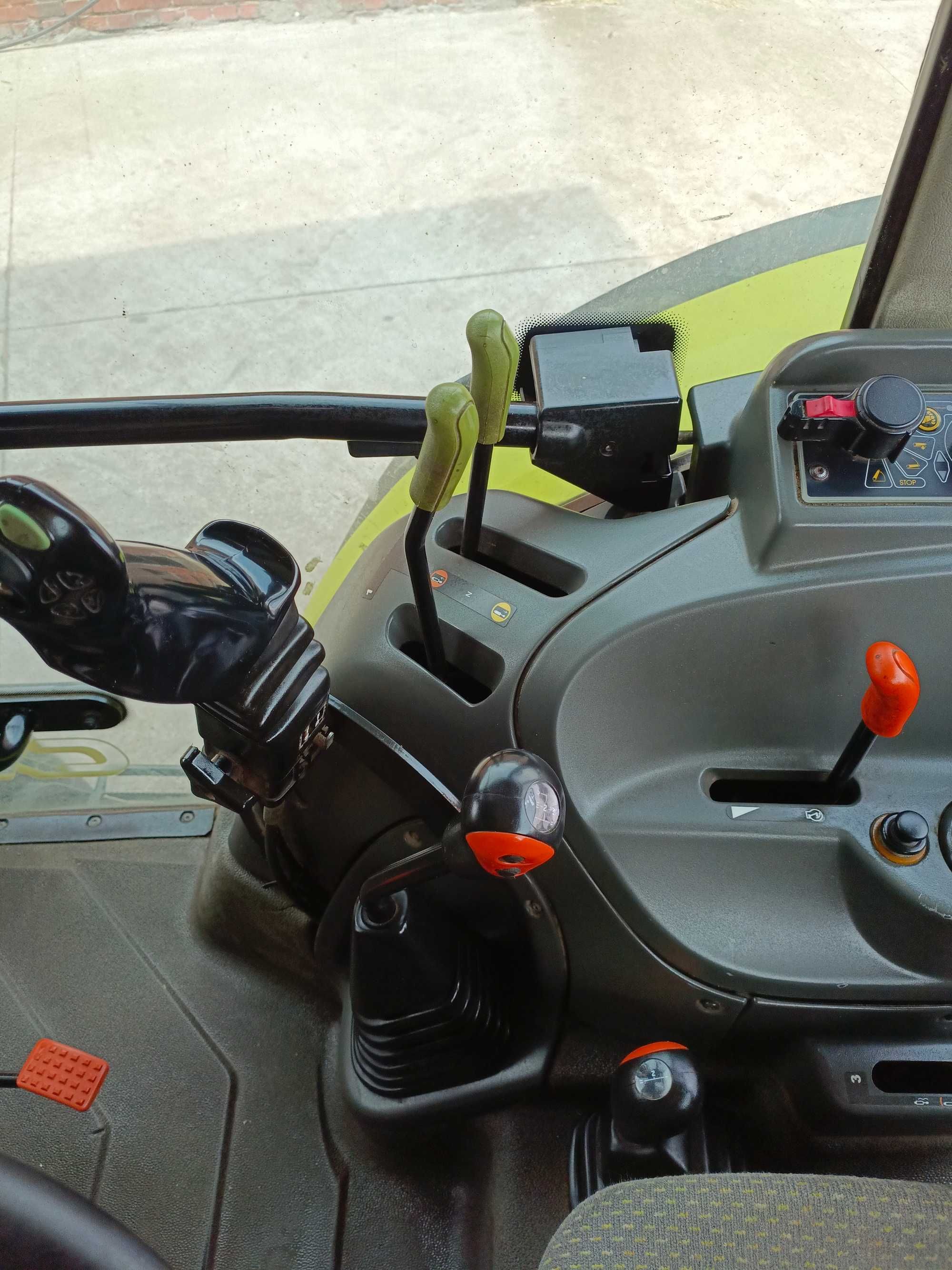 Claas axos 320 cx