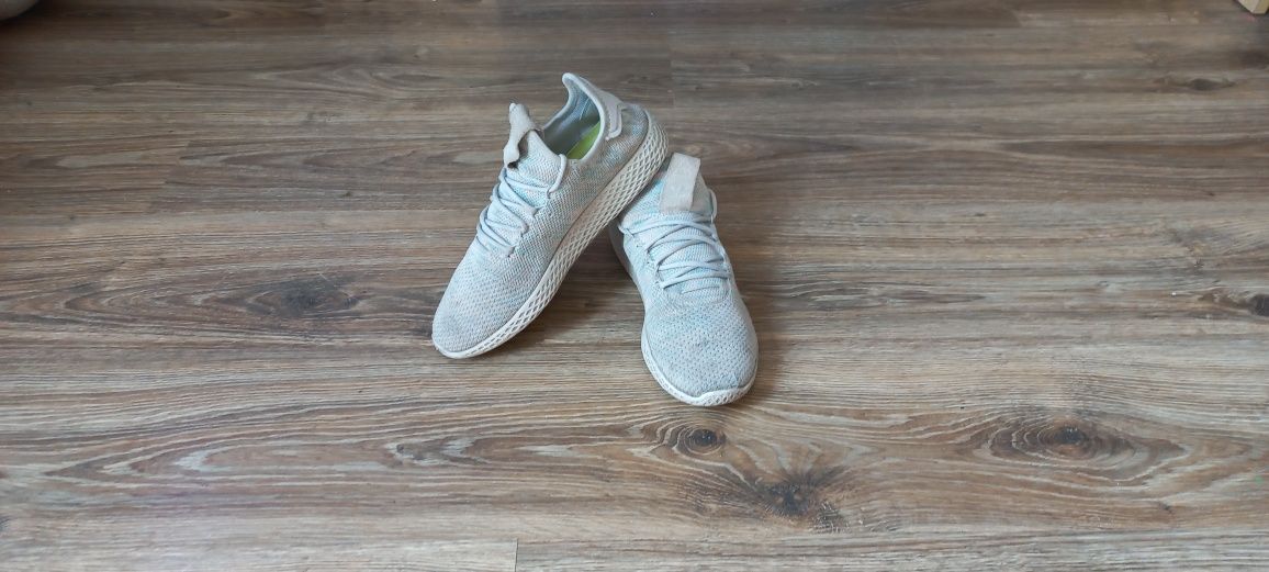 Adidas Pharrell Williams 41 1/3