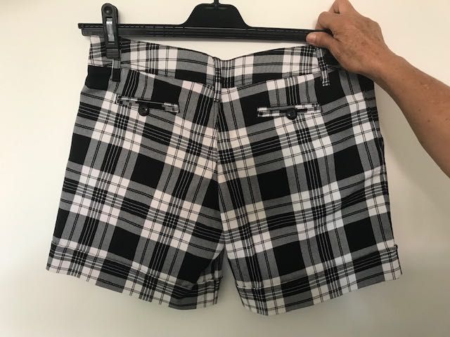 Calções Xadrez Branco e Preto Bershka Nº 42 Novos