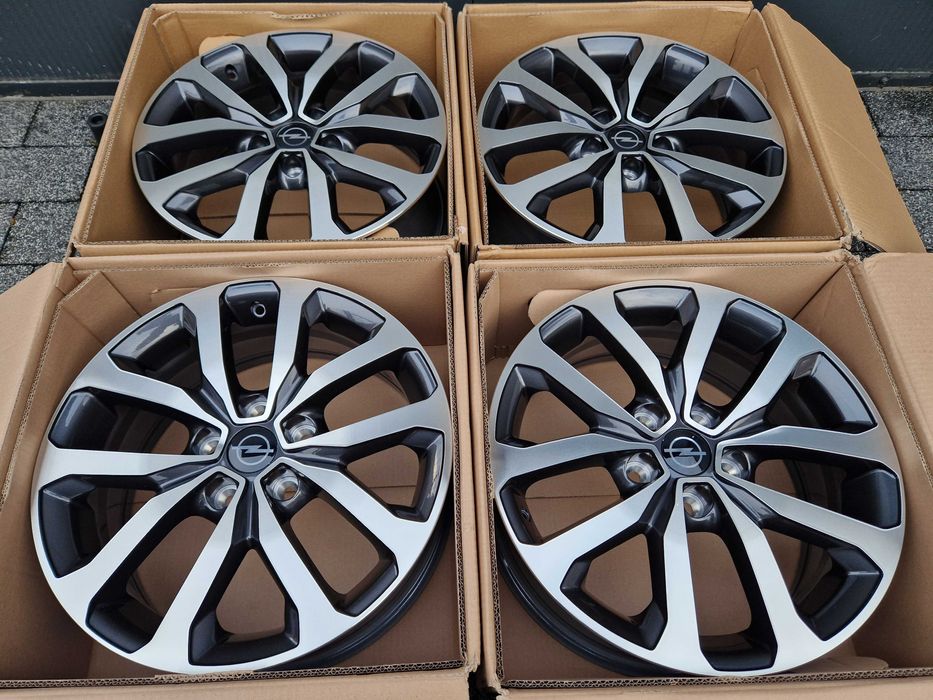 Felgi 17" OPEL Vivaro 5x114,3