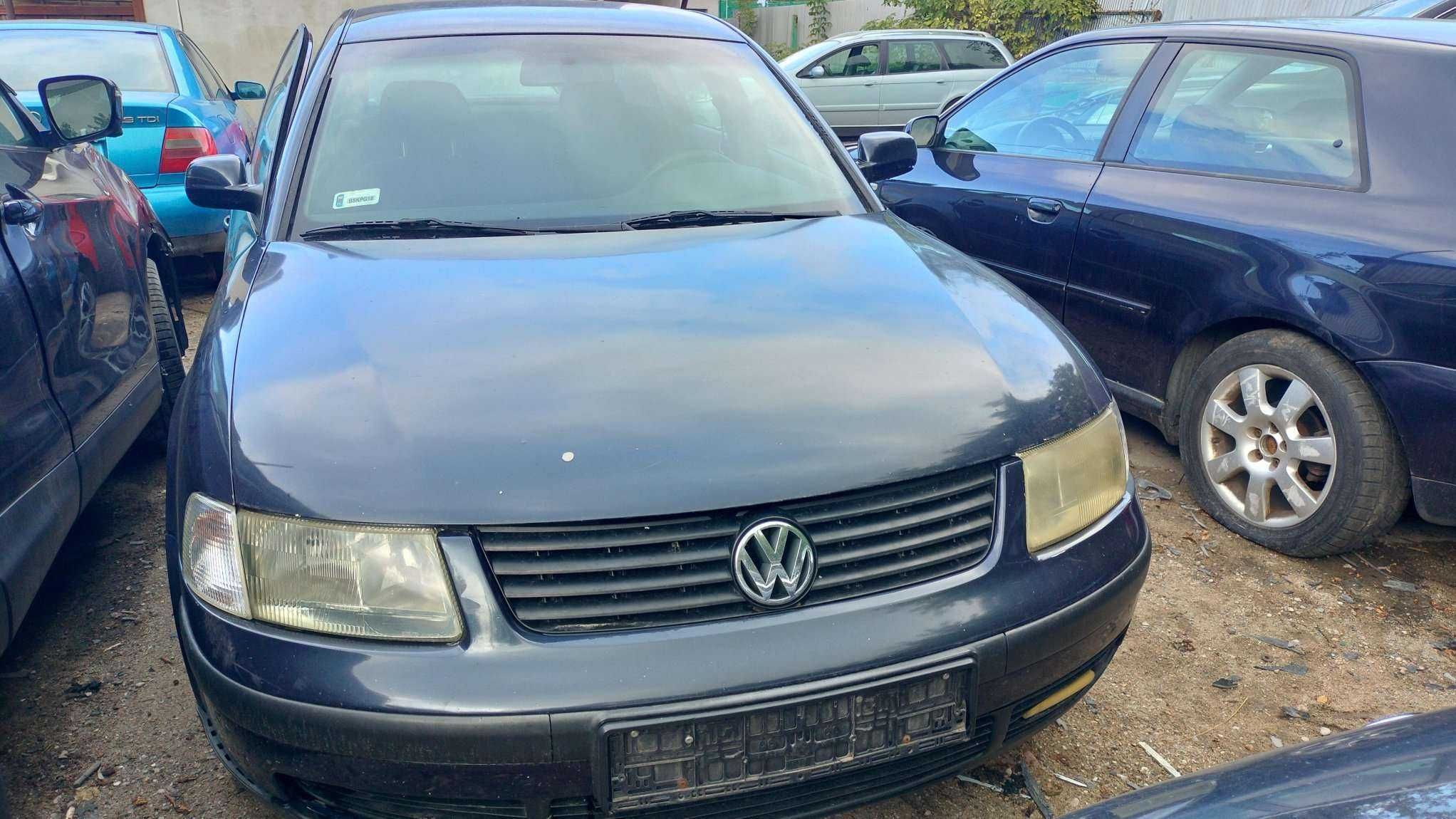 VW passat B5 1.9tdi sdn błotnik drzwi lampa maska zderzak przód części