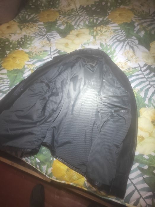 Кожаная куртка размер54