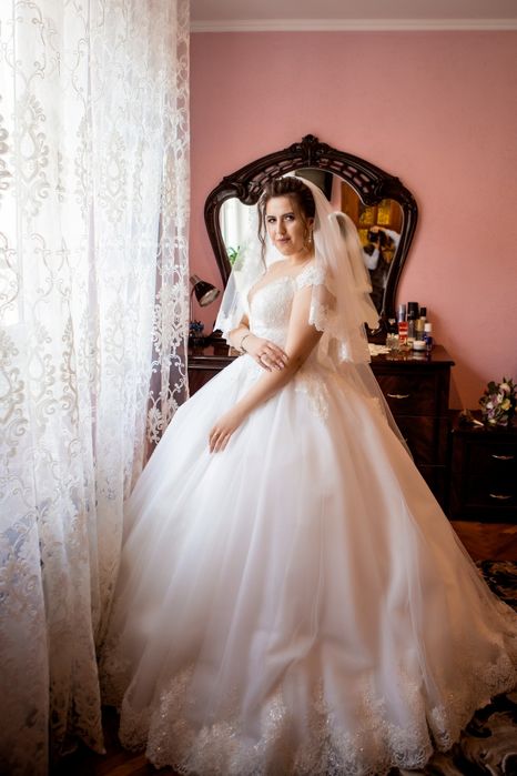 Весільне плаття