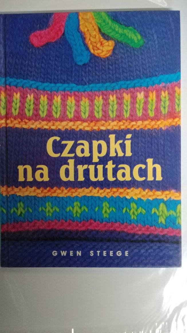 Czapki na drutach - Gwen Steege / Szaliki szydełkowe - C.Jensen