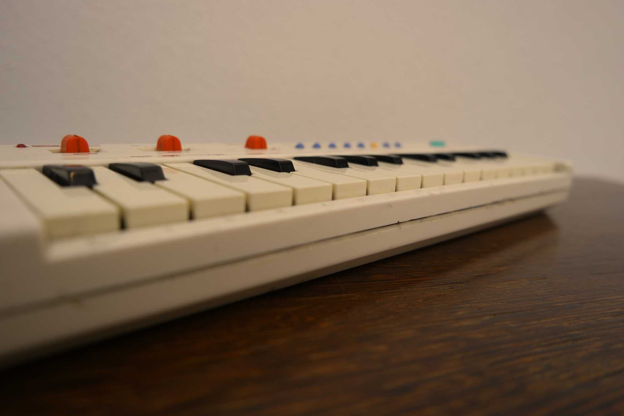 Casio PT-10 29-Key Mini Synthesizer