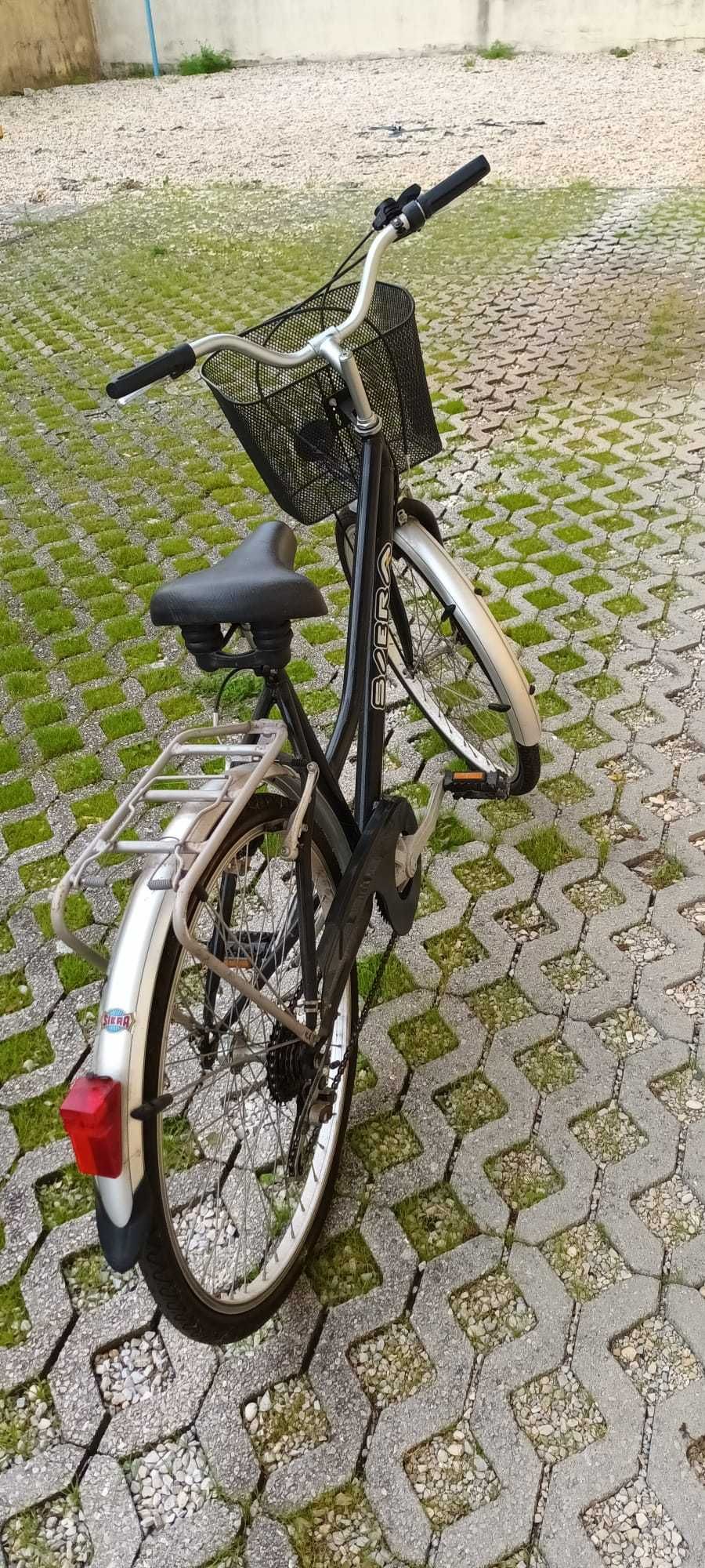 Bicicleta de mulher com 6 velocidades