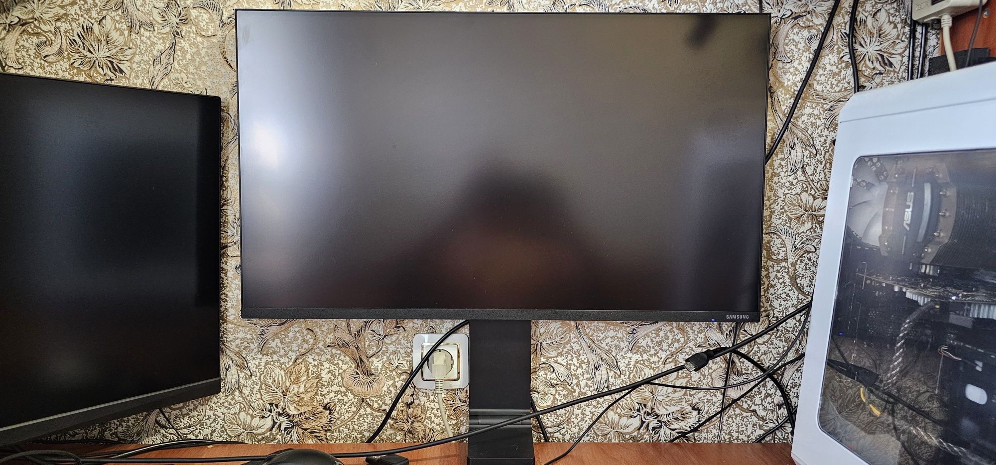 Монитор 32" 4К Samsung LS32R75