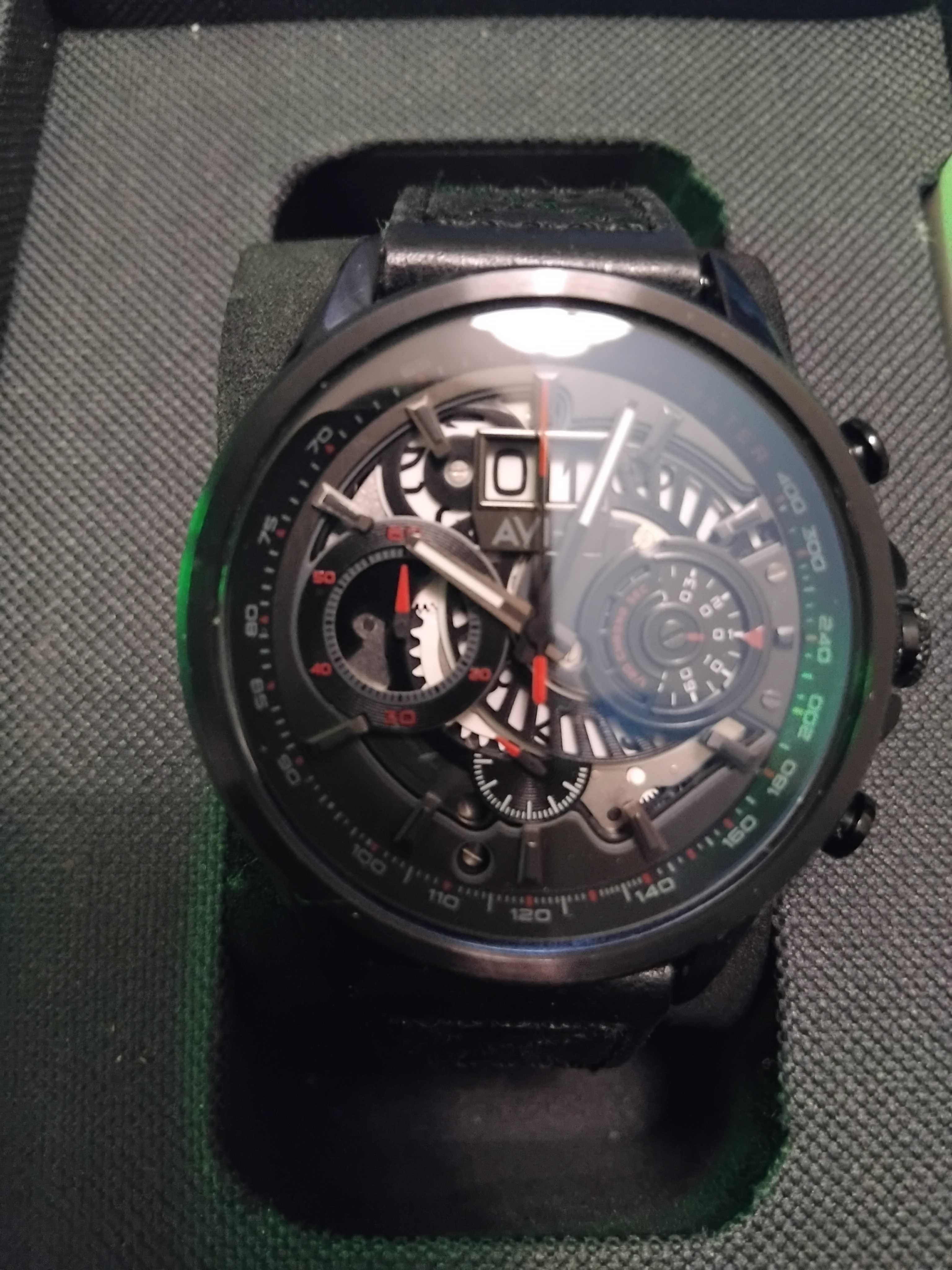 Relogio Piloto AVI-8 Hawker Harrier Mostrador de Carbono.Bom Estado.