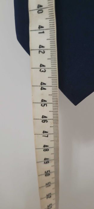 krawat przypinany granatowy