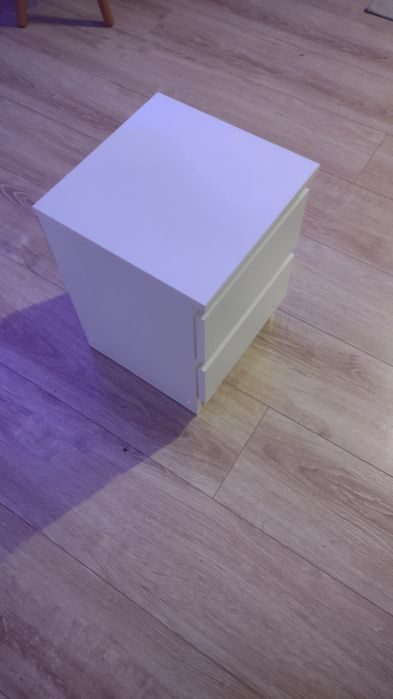 Sprzedam szafkę nocną