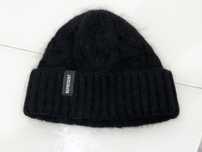 Продам свою оригінальну шапку Represent Cable Knit Beanie