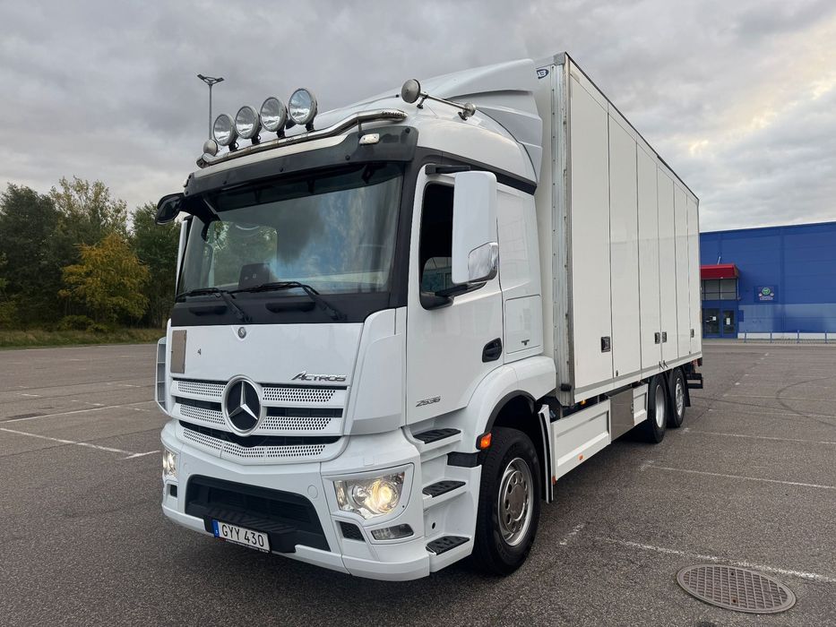 Mercedes-Benz ACTROS ANTOS  1833 otwierany bok 314 tyś. przebiegu!!! kamera Navi stan b/d!!!