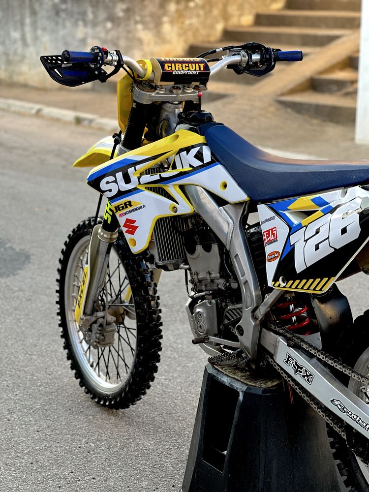 Suzuki Rmz 250 ——————- nao matriculada