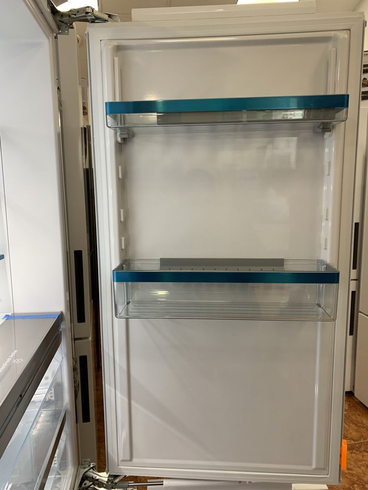 Холодильник під монтування KFN 7774 D