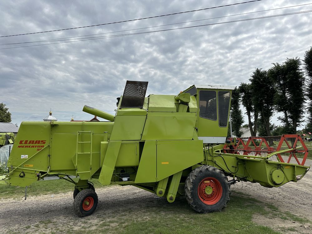 Claas Mercator 50 — Зернозбиральний комбайн
