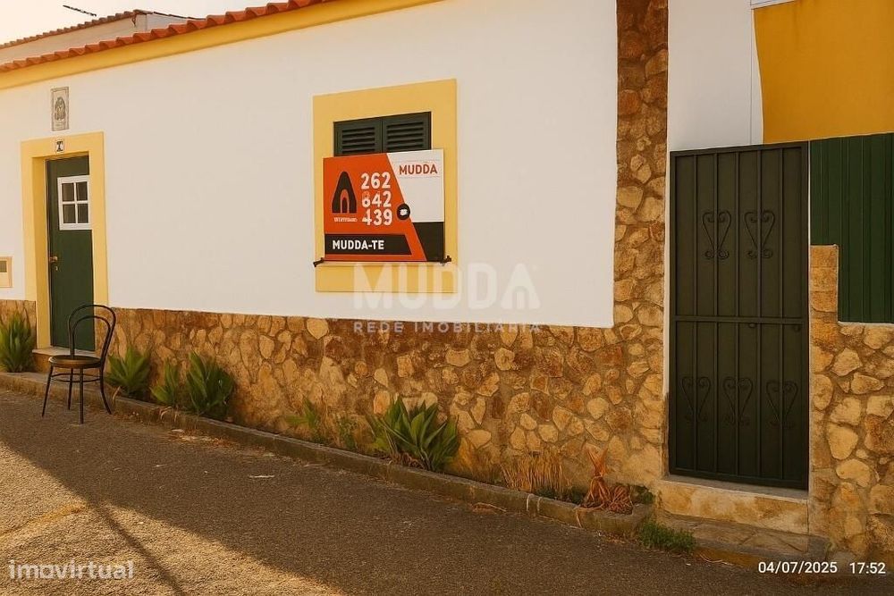 Moradia Térrea Renovada com 2 Quartos + 2 Escritório e Excelente Expos