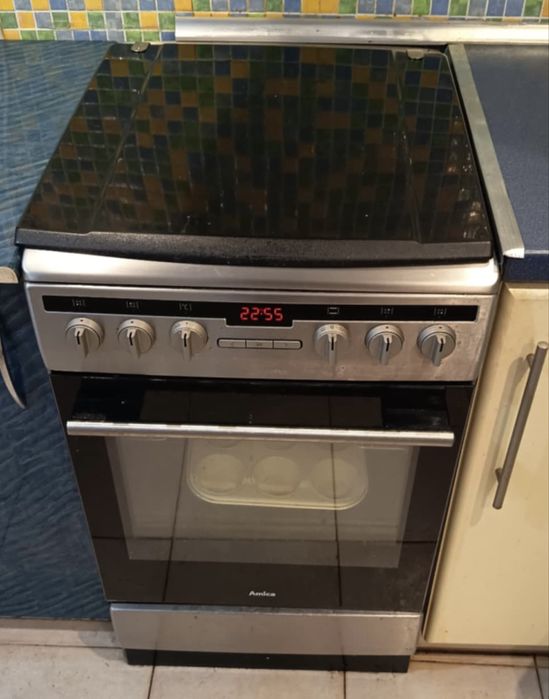 Kuchnia gazowa z piekarnikiem elektrycznym. POLECAM 100% sprawna
