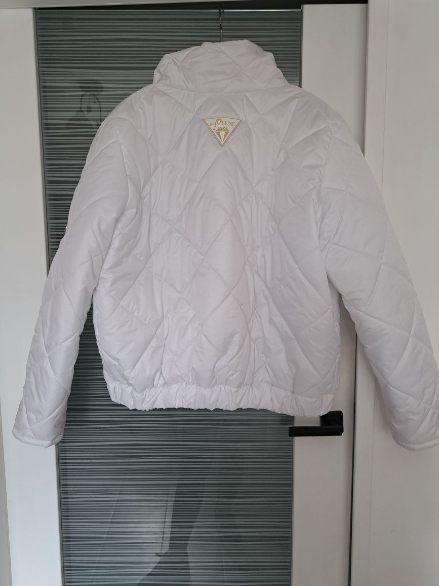 Biała kurtka rozmiar 46