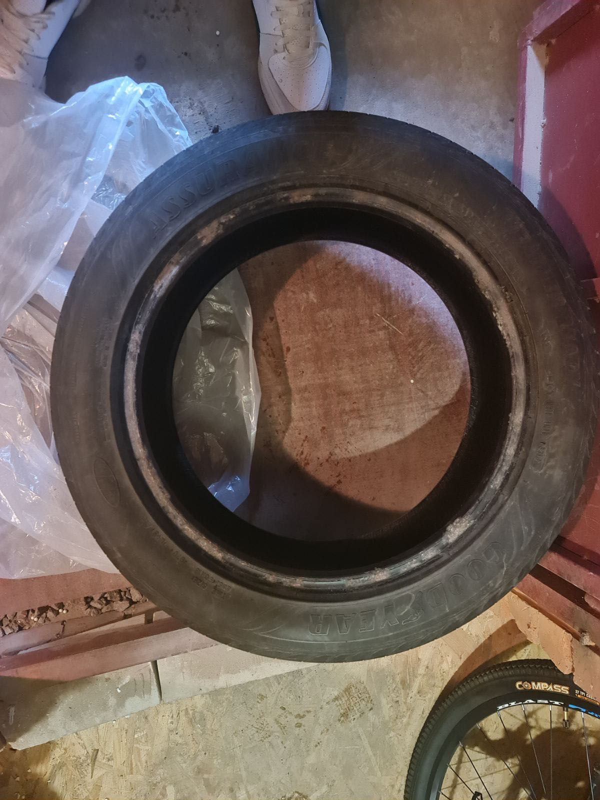 Шини Goodyear Всесезонная 235/50/r18