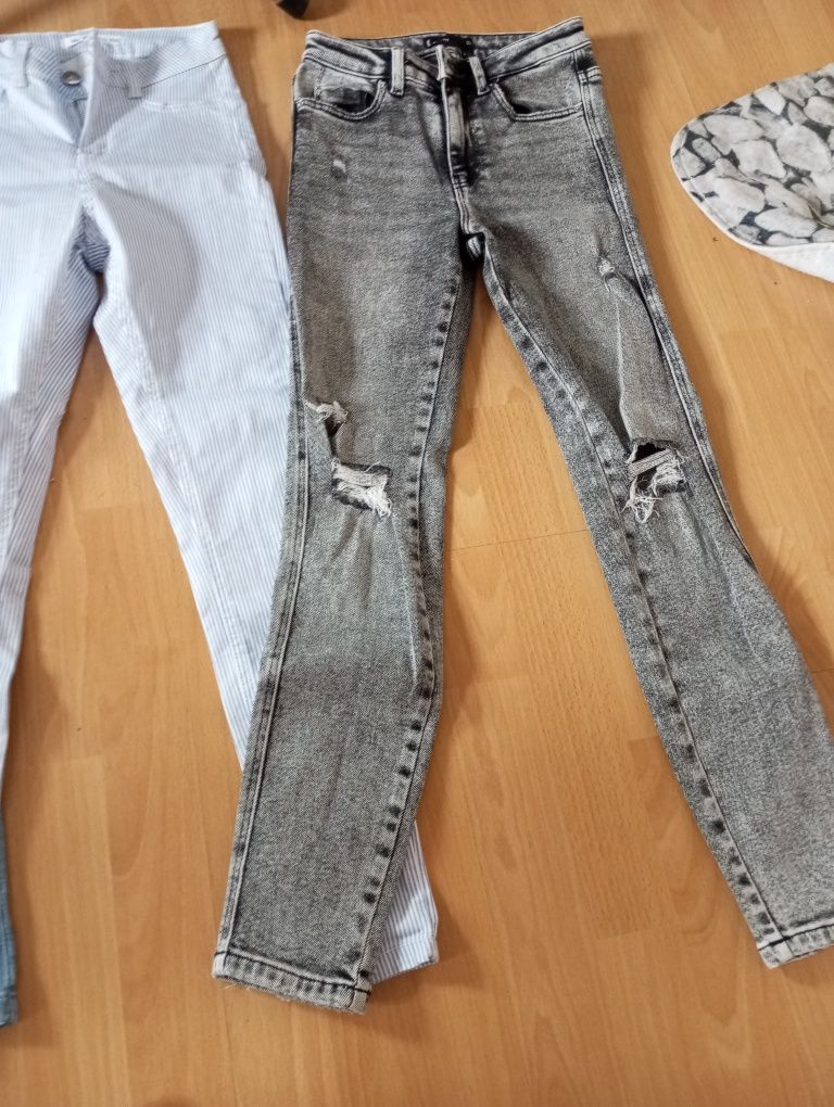Zestaw 3 sztuki jeansów damskich rozmiar XXS