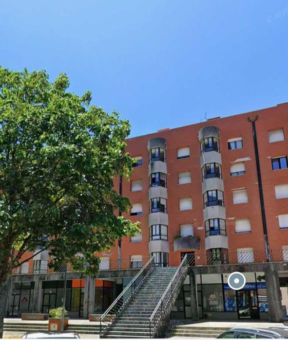 Alugo quarto para estudante  Aveiro