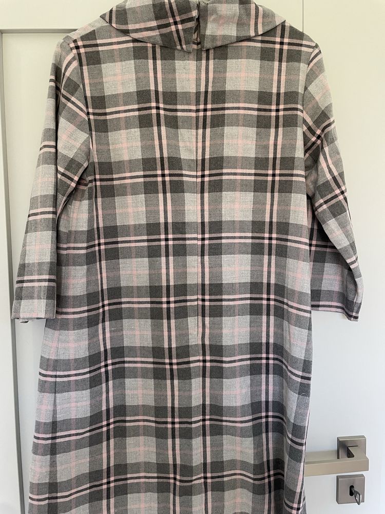 Elegancka sukienka w krate  rox 40