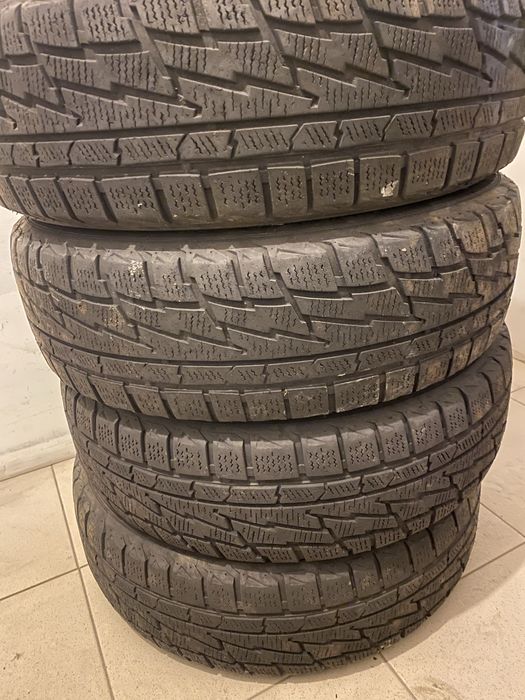 Зимова резина ПРОДАМ