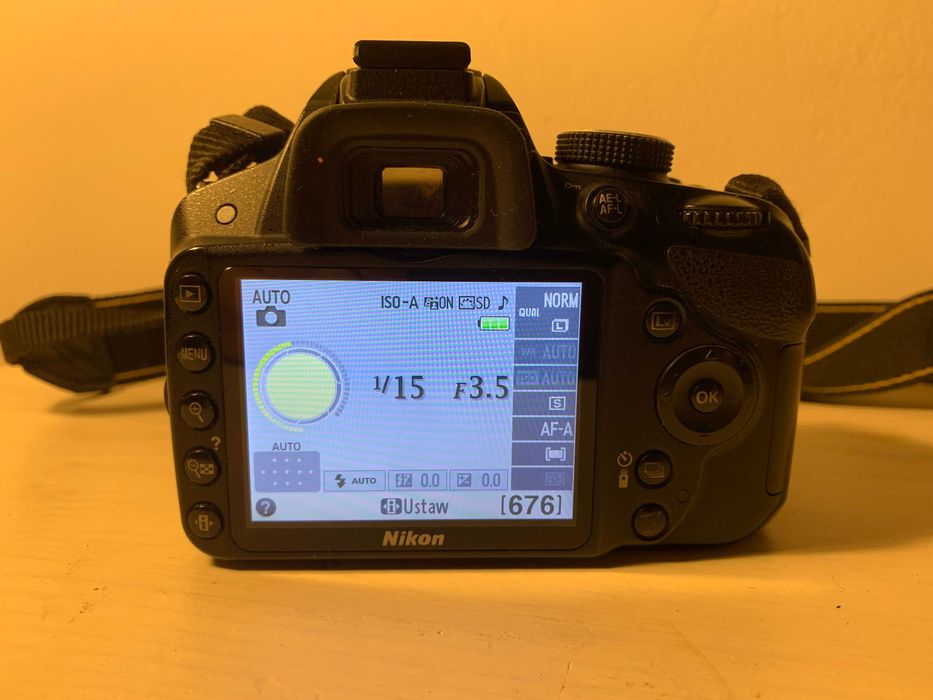 Nikon D3200 (18k migawek) + Uniwersalny Tamron 18-200mm z VC