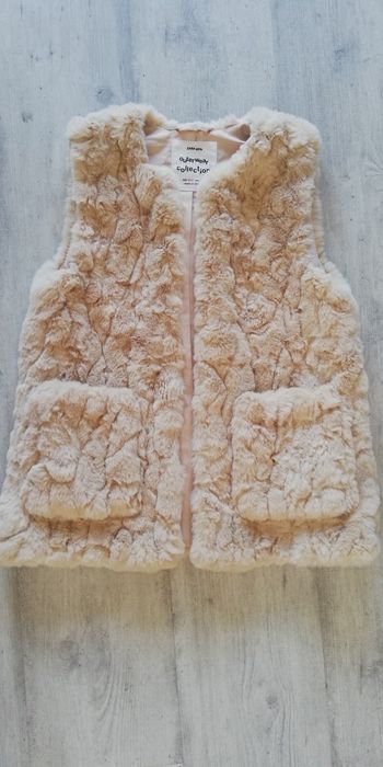Kamizelka futrzana rozmiar 140. Firma Zara