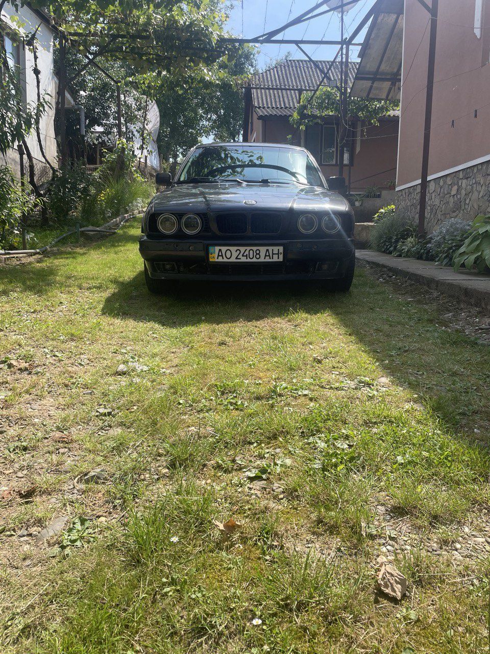 Продам бмв 525і.