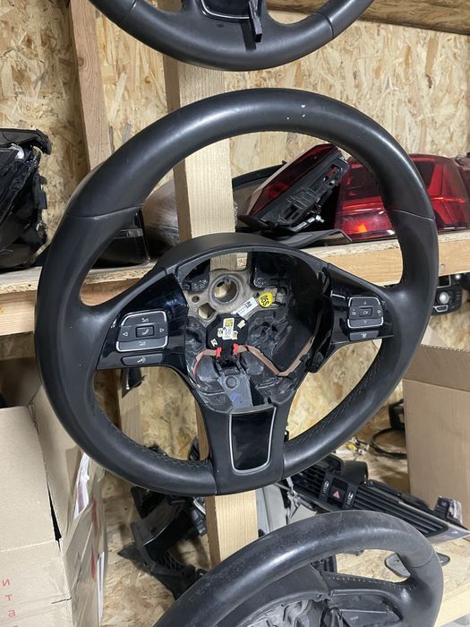 Руль с кнопками Volkswagen Touareg 2