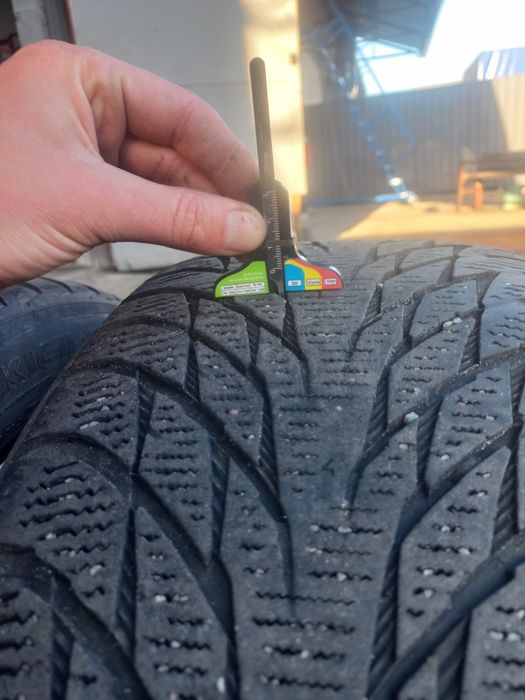 Зимові шини Nokian Hakkapeliitta R2 235 50 R18